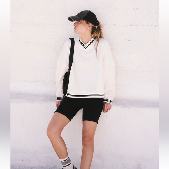 SOLD Free People Best Of Pullover - Picture 4 of 9